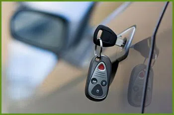 Neighborhood Locksmith Services Hicksville, NY 516-366-2102 - 18-car-unlock