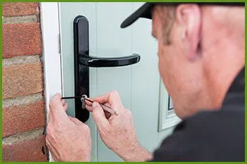 Neighborhood Locksmith Services Hicksville, NY 516-366-2102 - 2-local-locksmith