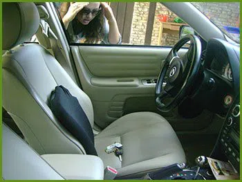 Neighborhood Locksmith Services Hicksville, NY 516-366-2102 - 20-keys-locked-in-car