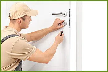 Neighborhood Locksmith Services Hicksville, NY 516-366-2102 - 5-lock-repair