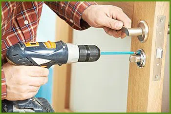 Neighborhood Locksmith Services Hicksville, NY 516-366-2102 - 6-lock-installation